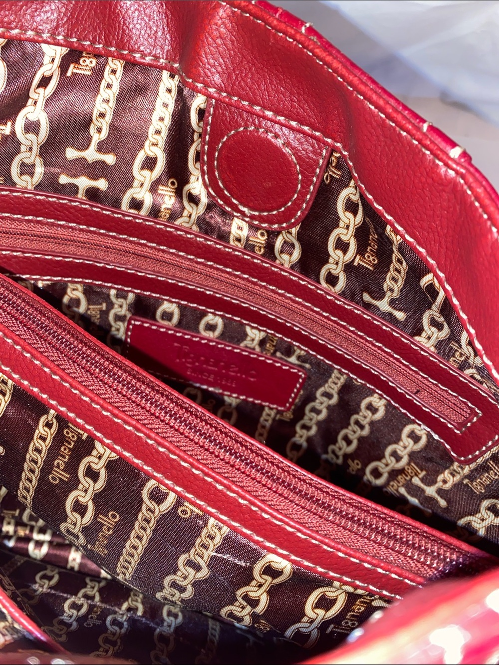 Vintage Tignanello Cherry Red Pebbled Leather Shoulder Bag - Picture 6 of 7